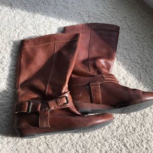 Women’s. Size 9.5. Brown Gianni Bini boots.